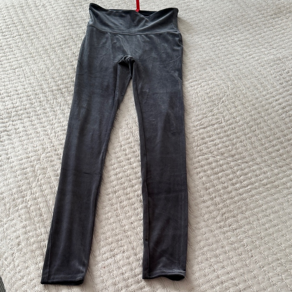 SPANX Velveteen Grey High-Waisted Straight Leg Leggings Size Small ❤️